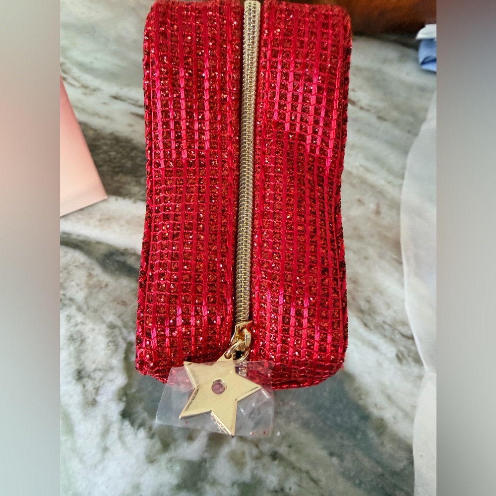 Dior RED STAR pouch. Gold hardware. Sealed zipper pull New no box - Picture 7 of 10